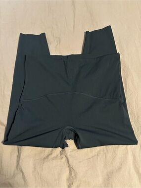 Spanx Booty Boost Leggings in size XL/XG/TG.